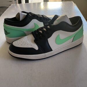 NIKE Air Jordan 1 Low White/Black/Green Glow Sneakers Size 12 Men’s